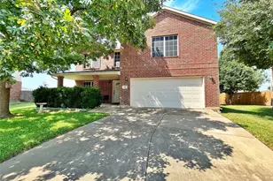 924 Rock Dove Cir, Saginaw, TX 76131 - Photo 1