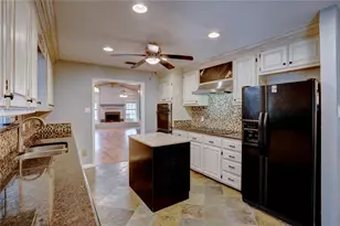 1004 Shady Oaks Dr N, Bridgeport, TX 76426 - Photo 7