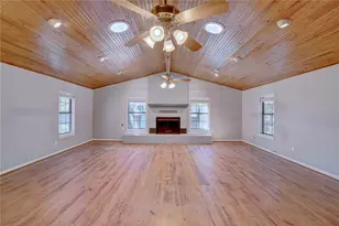 1004 Shady Oaks Dr N, Bridgeport, TX 76426 - Photo 3