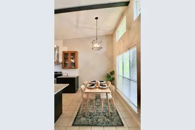 2708 McCart Avenue, Fort Worth, TX 76110 - Photo 5