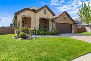 1901 Sunflower Dr, Glenn Heights, TX 75154 - Photo 3