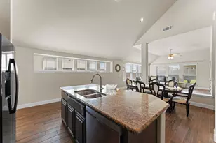 1901 Sunflower Dr, Glenn Heights, TX 75154 - Photo 11