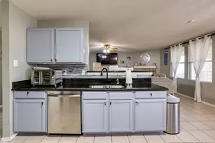 3452 Quannah Dr, Grand Prairie, TX 75052 - Photo 9