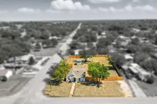 801 Carolina St, Graham, TX 76450 - Photo 33