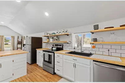 801 Carolina Street, Graham, TX 76450 - Photo 11