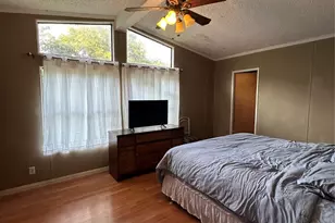 1048 Red Bird, Seven Points, TX 75143 - Photo 15