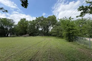 1048 Red Bird, Seven Points, TX 75143 - Photo 5