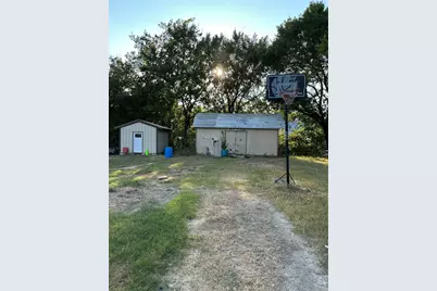 1048 Red Bird, Seven Points, TX 75143 - Photo 11