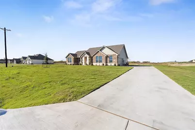1110 County Road 200, Valley View, TX 76272 - Photo 7