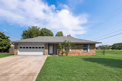 2 Finley Circle, Krum, TX 76249 - Photo 1