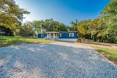 106 Creekwood Drive, Mabank, TX 75156 - Photo 3