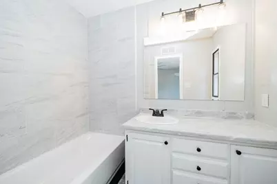 106 Creekwood Drive, Mabank, TX 75156 - Photo 15