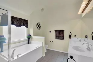 3172 Serpis, Grand Prairie, TX 75054 - Photo 21