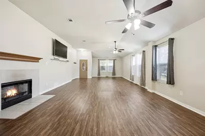 200 Lincoln Lane, Crowley, TX 76036 - Photo 9