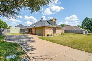 105 Shorewood Pl, Joshua, TX 76058 - Photo 5