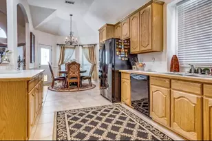 5231 Kathryn Dr, Grand Prairie, TX 75052 - Photo 5