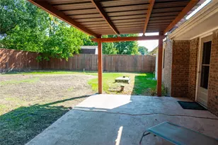 105 Tanglewood Ln, Waxahachie, TX 75165 - Photo 11