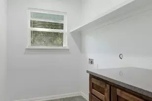 610 W Austin St, Paris, TX 75460 - Photo 17