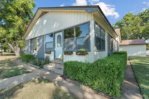 1500 Liggett St, Cisco, TX 76437 - Photo 3