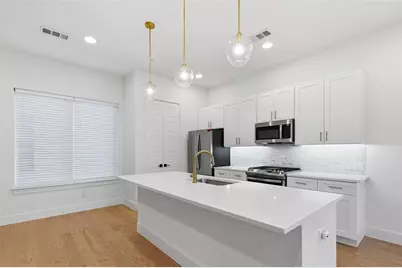 2610 Kimsey Drive #201, Dallas, TX 75235 - Photo 7