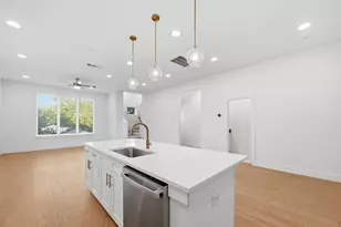 2610 Kimsey Dr, Dallas, TX 75235 - Photo 11