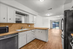 6817-6819 W Cleburne Rd, Fort Worth, TX 76133 - Photo 15