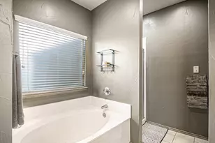 1733 Colorado Dr, Burleson, TX 76028 - Photo 17