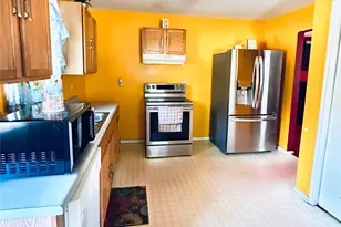 300 SW 3rd St, Hubbard, TX 76648 - Photo 9