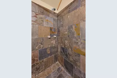 302 E Center Street, Lorena, TX 76655 - Photo 17