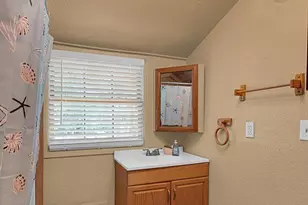 302 E Center St, Lorena, TX 76655 - Photo 21