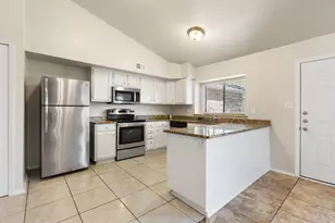 1025 Opal Dr, DeSoto, TX 75115 - Photo 15