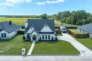 2204 Briarwood Dr, Bridgeport, TX 76426 - Photo 3