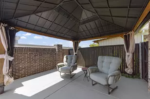 309 Myrtle Beach Dr, Garland, TX 75040 - Photo 5