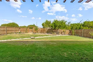 2819 Steepleridge Cir, Granbury, TX 76048 - Photo 23