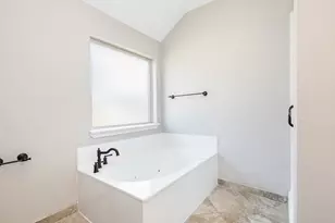 6321 Pierce Arrow Dr, Arlington, TX 76001 - Photo 13