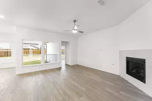 14418 Mietner St, Pilot Point, TX 75009 - Photo 3