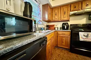 1319 W Morgan St, Denison, TX 75020 - Photo 5