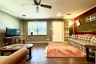 1319 W Morgan St, Denison, TX 75020 - Photo 3