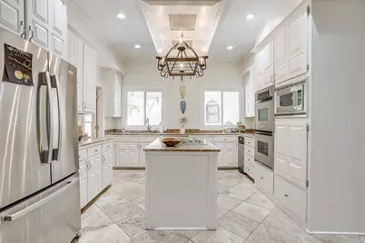 1805 Burton Hill Road, Fort Worth, TX 76107 - Photo 13