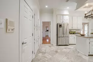 1805 Burton Hill Rd, Fort Worth, TX 76107 - Photo 9