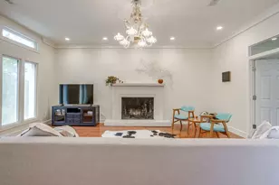 1805 Burton Hill Rd, Fort Worth, TX 76107 - Photo 19