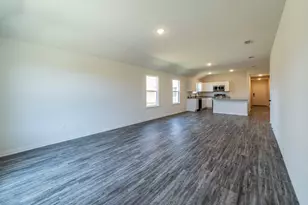 114 Goel St, Greenville, TX 75402 - Photo 3