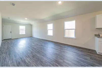 114 Goel Street, Greenville, TX 75402 - Photo 9