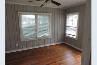 2300 W Lowden Street, Fort Worth, TX 76110 - Photo 9