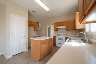 447 Maplegrove Rd, Cedar Hill, TX 75104 - Photo 3