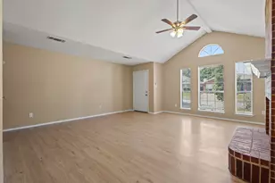 6003 Flyers Ln, Arlington, TX 76018 - Photo 5