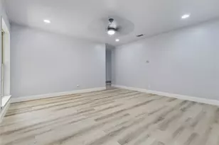 1016 Keith Dr, Hurst, TX 76053 - Photo 9