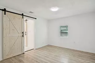 303 N Delphine St, Terrell, TX 75160 - Photo 9