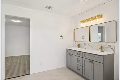 303 N Delphine Street, Terrell, TX 75160 - Photo 13