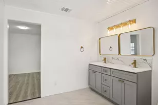 303 N Delphine St, Terrell, TX 75160 - Photo 13